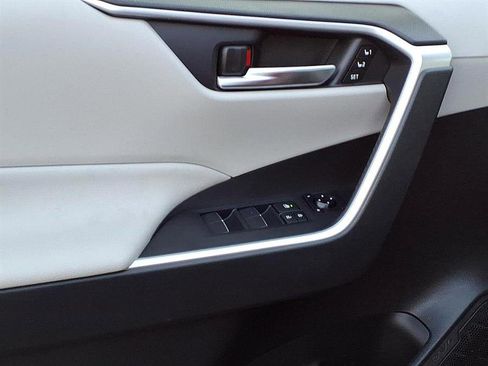 Used 2019 Toyota RAV4 XLE Premium w/ Cold Weather Package image 18