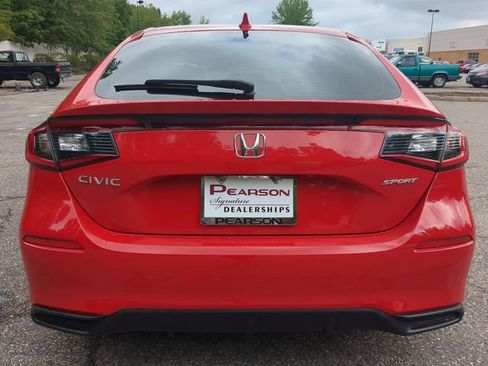 Used 2025 Honda Civic Sport image 5
