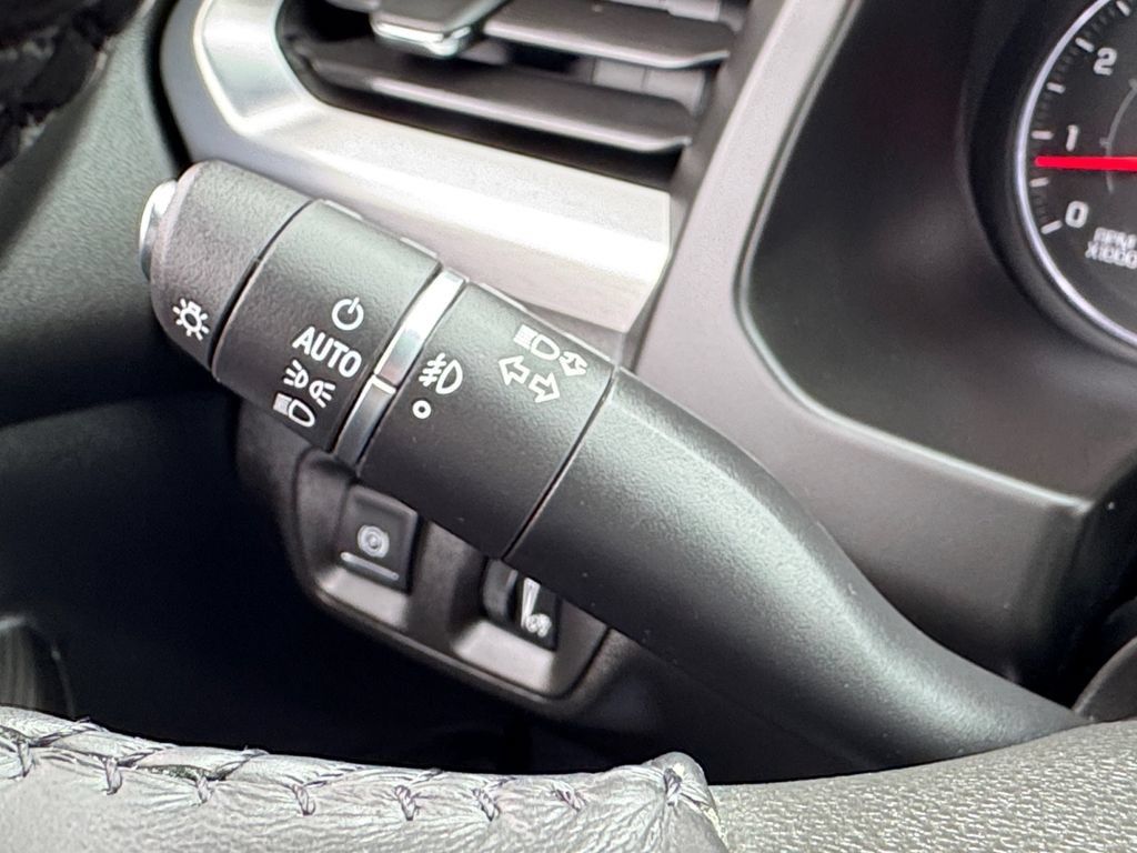 Used 2019 GMC Acadia SLT w/ Black Edition AWD/4WD image 32