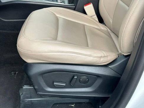 Used 2023 Ford Explorer XLT w/ Equipment Group 202A image 20