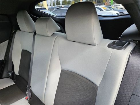 Used 2019 Toyota C-HR XLE image 12