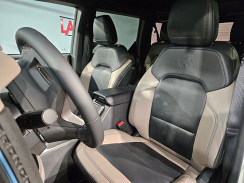 Used 2022 Ford Bronco Wildtrak AWD/4WD image 23