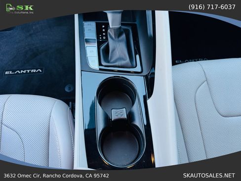 Used 2023 Hyundai Elantra Limited FWD image 20
