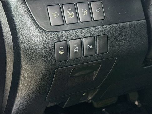 Used 2014 Toyota Highlander Limited Platinum FWD image 11