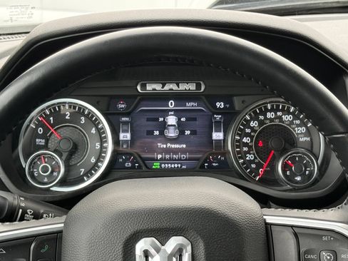 Used 2022 RAM 1500 Big Horn AWD/4WD image 30