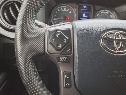 Used 2020 Toyota Tacoma TRD Sport w/ Technology Package AWD/4WD image 16