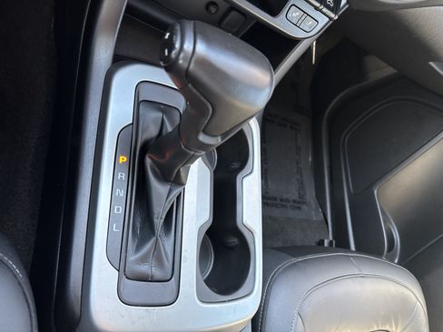 Used 2017 Chevrolet Colorado ZR2 w/ LPO, Premium Interior Package AWD/4WD image 31