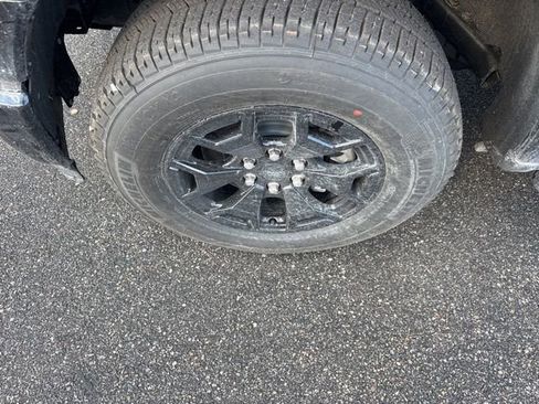 New 2025 Ford F150 Lightning XLT image 5