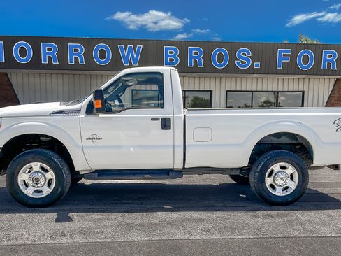 Used 2015 Ford F250 XLT w/ XLT Interior Package AWD/4WD image 3