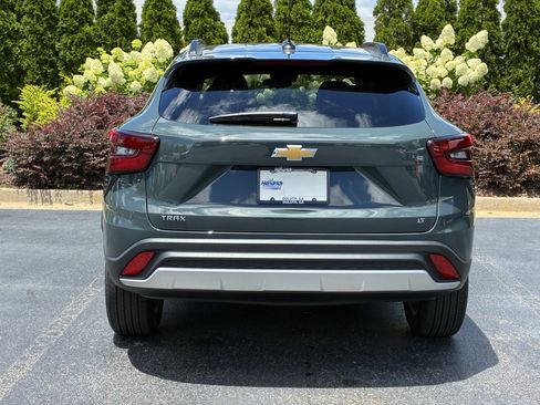 Used 2026 Chevrolet Trax LT FWD image 12