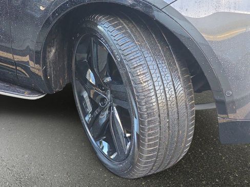 New 2026 Land Rover Discovery Limited Edition image 33