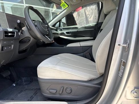 Used 2025 Hyundai Sonata SEL FWD image 15