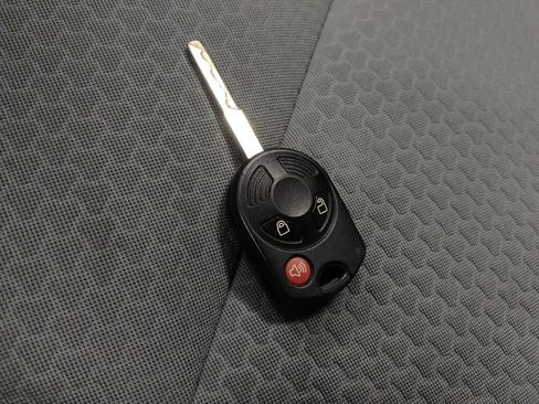 Used 2018 Ford Escape SE image 32