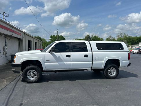 Used 2005 Chevrolet Silverado 2500 LS w/ Heavy-Duty Power Package image 7