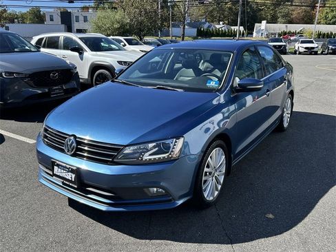 Used 2016 Volkswagen Jetta SEL w/ Lighting Package image 4