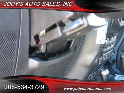 Used 2015 Jeep Wrangler Unlimited Sahara w/ Connectivity Group AWD/4WD image 6