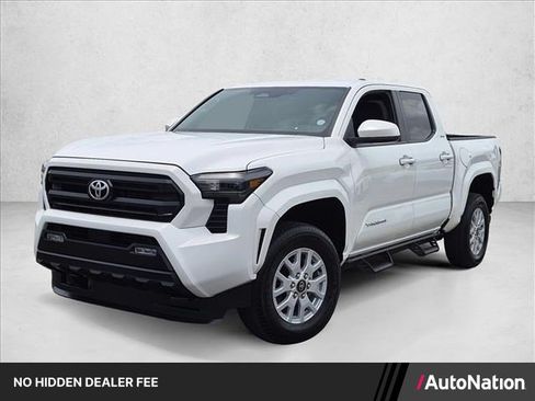 Used 2024 Toyota Tacoma SR5 AWD/4WD image 1