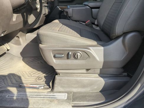 Used 2022 Chevrolet Silverado 1500 LT AWD/4WD image 13