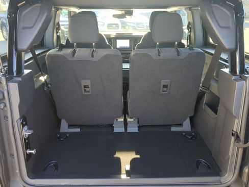 Used 2022 Ford Bronco 2-Door image 32