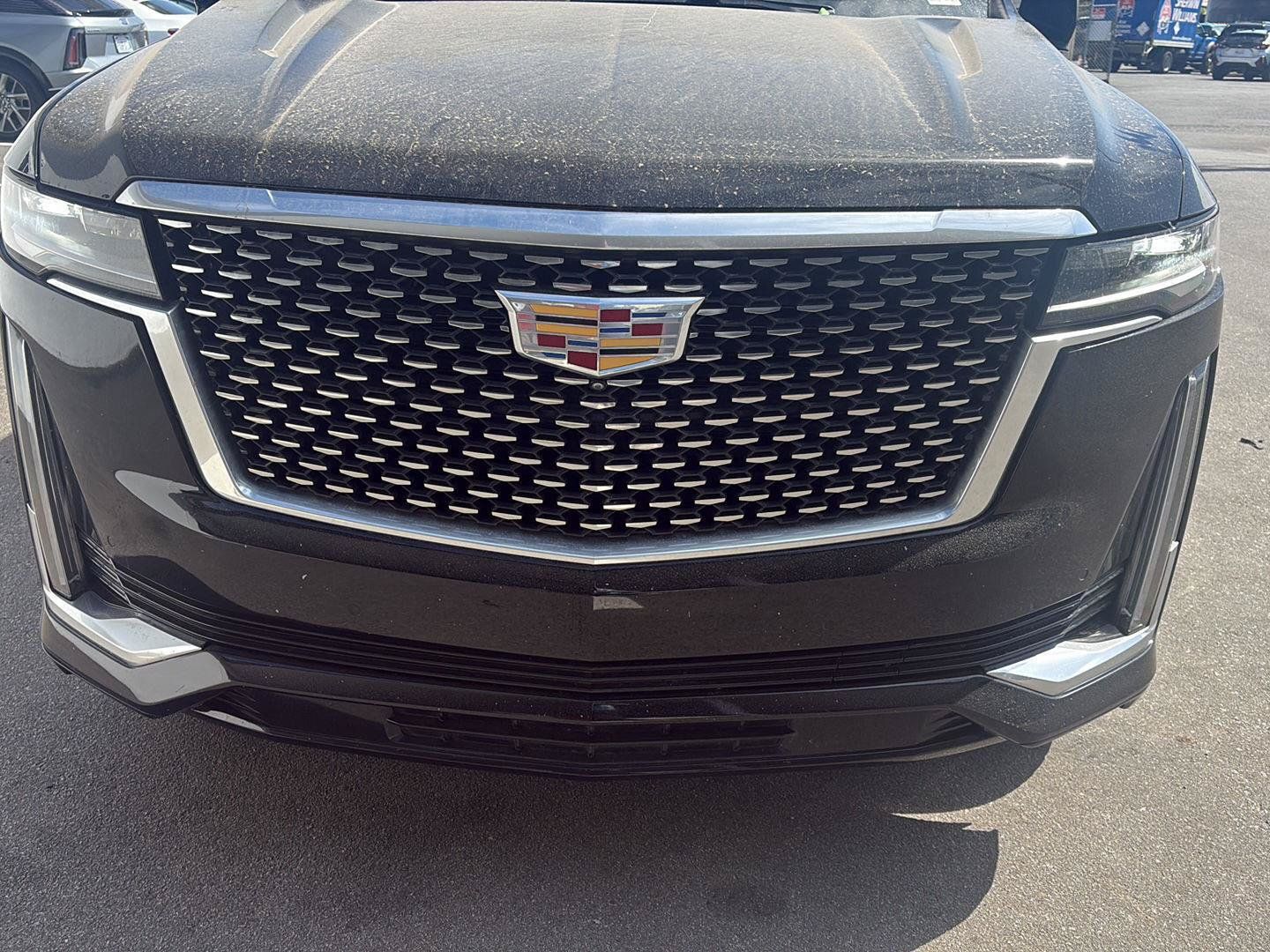 Used 2023 Cadillac Escalade Premium Luxury AWD/4WD image 6