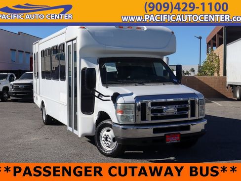 Used 2014 Ford E-450 and Econoline 450 Super Duty w/ Shuttle Bus Prep Package image 1