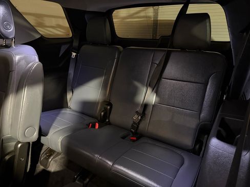 Used 2018 Chevrolet Traverse LT AWD/4WD image 13