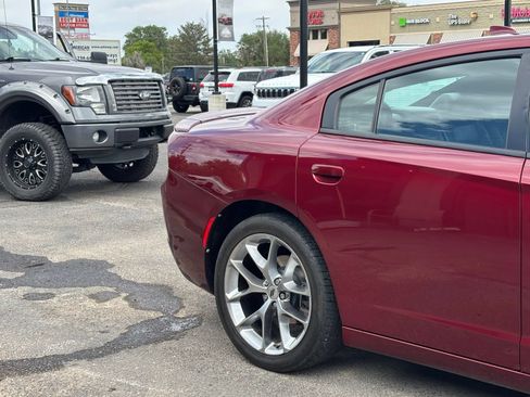 Used 2020 Dodge Charger SXT w/ Plus Group RWD image 2
