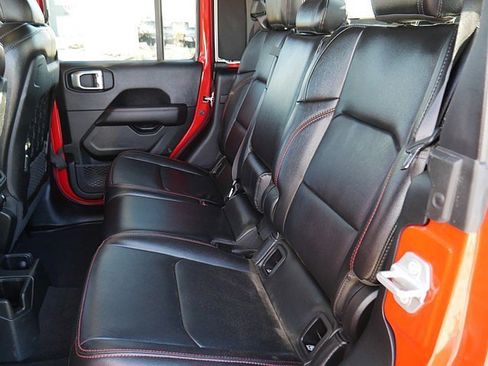 Used 2022 Jeep Gladiator Rubicon w/ Cold Weather Group image 18