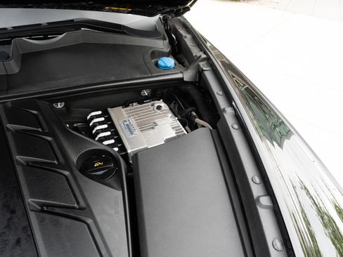 Used 2022 Bentley Bentayga AWD/4WD image 43