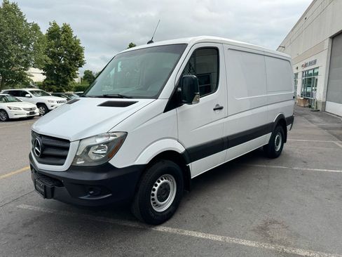 Used 2017 Mercedes-Benz Sprinter 2500 image 28