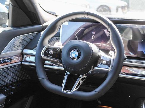 New 2026 BMW 760i xDrive w/ Executive Package image 15