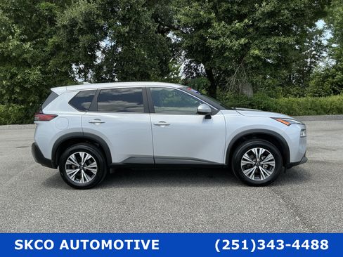 Used 2023 Nissan Rogue SV AWD/4WD image 6