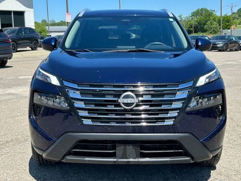 Used 2024 Nissan Rogue SV w/ SV Premium Package AWD/4WD image 2