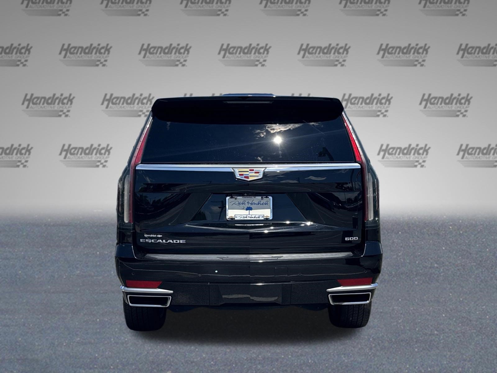 Used 2023 Cadillac Escalade Premium Luxury AWD/4WD image 9