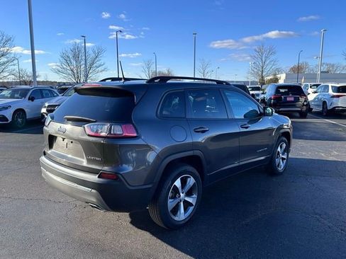 Used 2022 Jeep Cherokee Limited image 11
