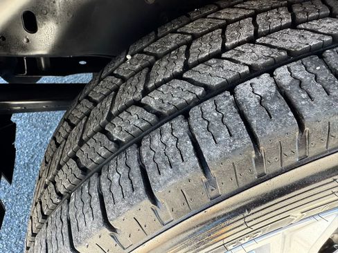 Used 2020 Ford Transit 150 Medium Roof image 37