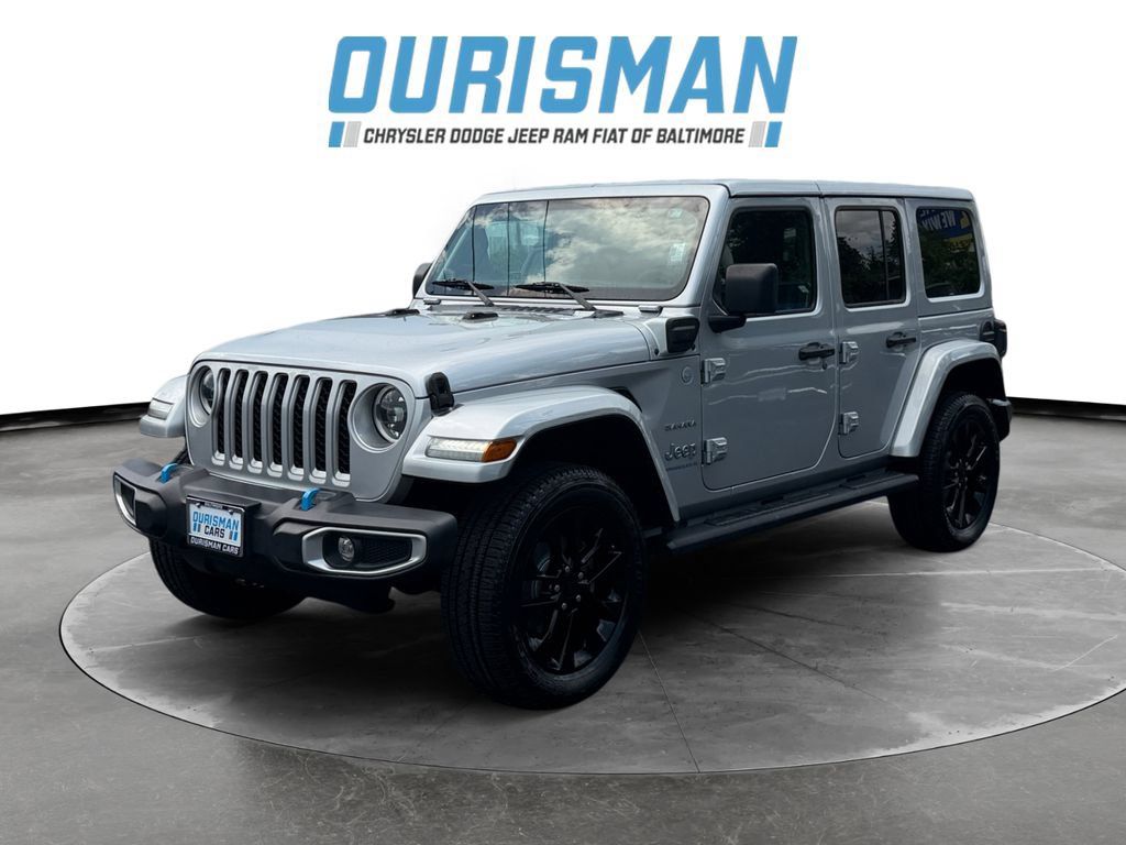 Used 2023 Jeep Wrangler Unlimited Sahara w/ Cold Weather Group AWD/4WD image 2