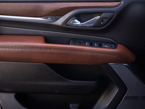 Used 2024 GMC Yukon Denali Ultimate image 39