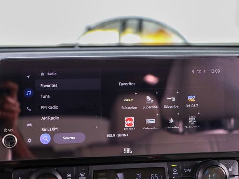 Used 2025 Toyota Grand Highlander AWD Hybrid image 19