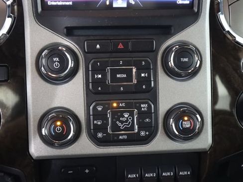 Used 2015 Ford F250 Platinum AWD/4WD image 50