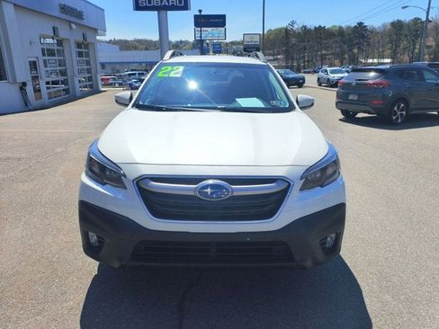 Used 2022 Subaru Outback Premium AWD/4WD image 3