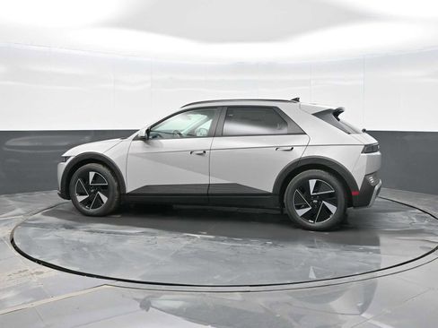 New 2025 Hyundai Ioniq 5 SEL image 5