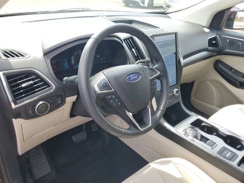 Used 2022 Ford Edge Titanium w/ Equipment Group 301A AWD/4WD image 13