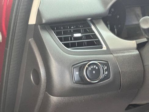 Used 2014 Ford Edge SEL FWD image 10