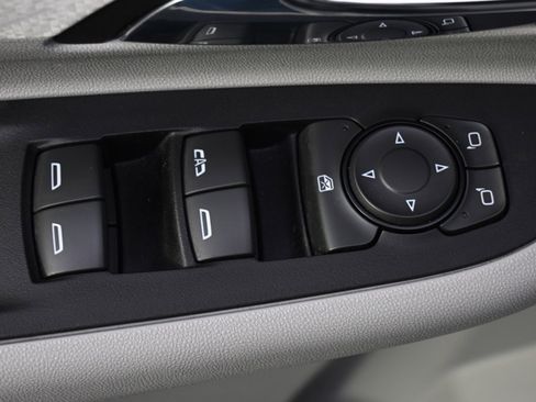 Used 2017 Chevrolet Bolt Premier w/ Infotainment Package image 23