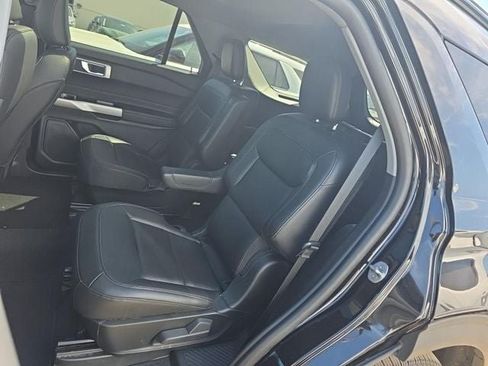 Used 2023 Ford Explorer XLT w/ Equipment Group 202A AWD/4WD image 7