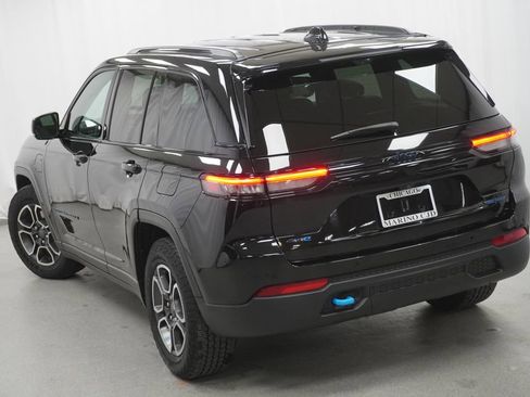 Certified 2023 Jeep Grand Cherokee Trailhawk w/ Advanced Protech Group II image 13