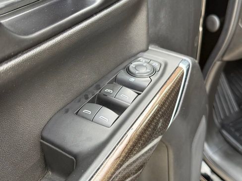 Used 2022 Chevrolet Silverado 1500 RST image 17