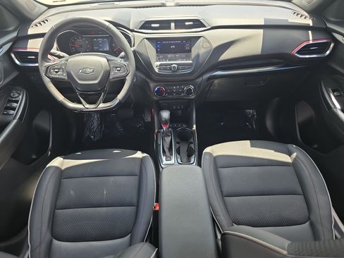 Used 2023 Chevrolet TrailBlazer RS FWD image 18