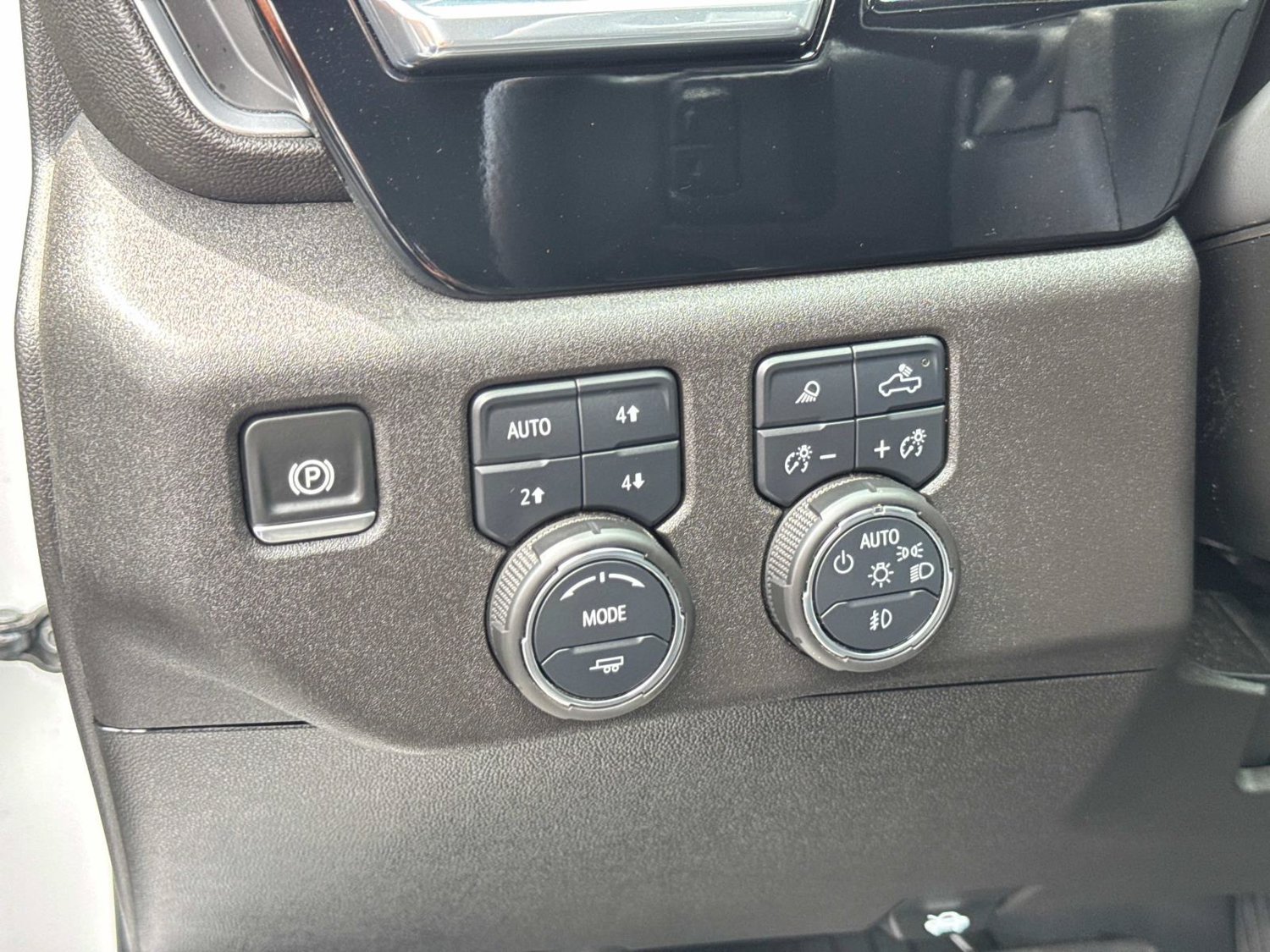 Used 2025 Chevrolet Silverado 1500 RST w/ True North Edition Plus AWD/4WD image 33